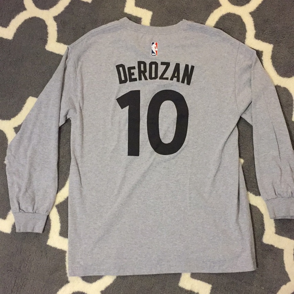 Demar DeRozan, Gray, Long Sleeve-Tee - Picture 1 of 3